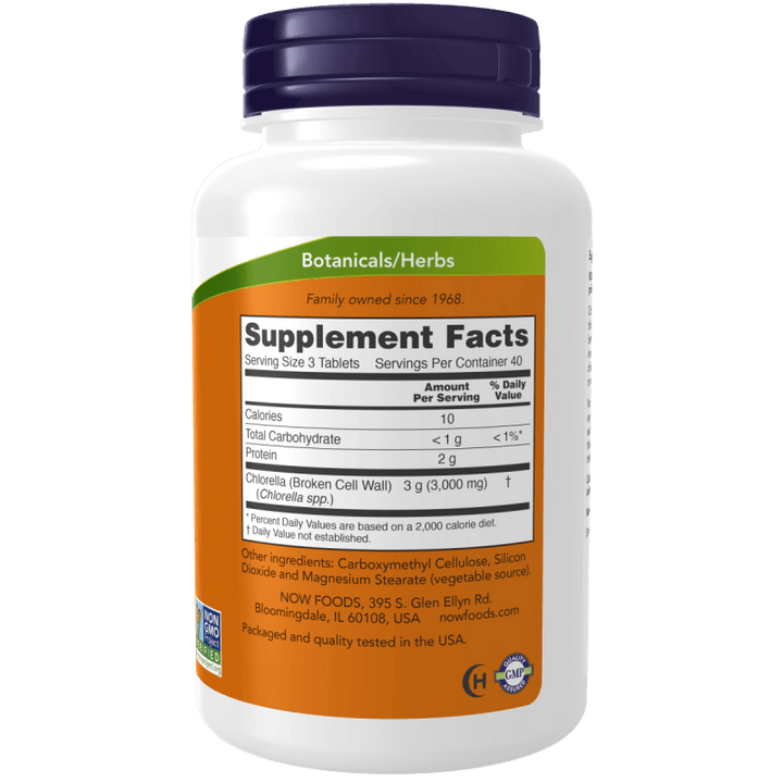 Tabletas de chlorella con clorofila y betacaroteno.